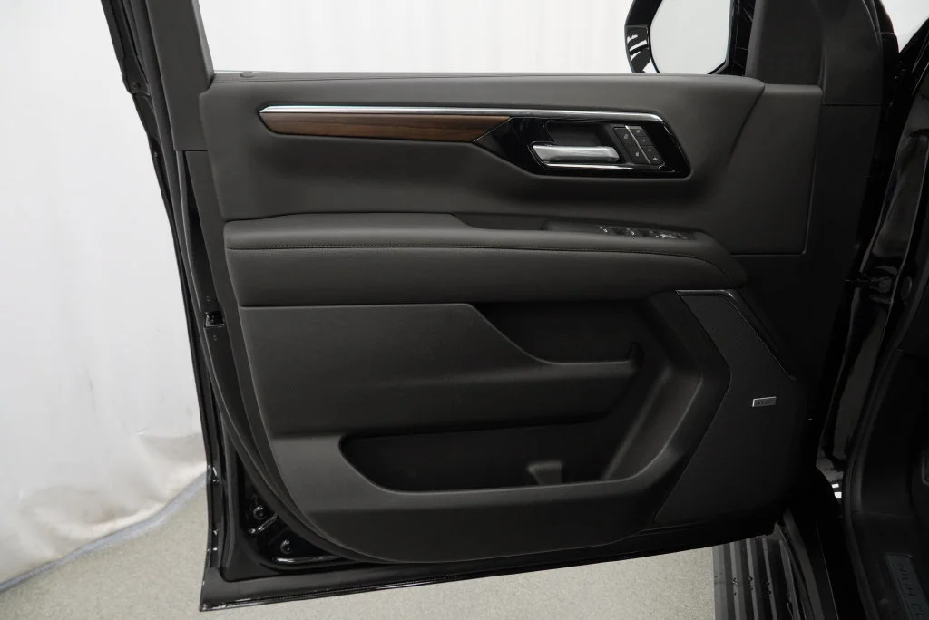 New 2026 Black Chevrolet High Country image 23