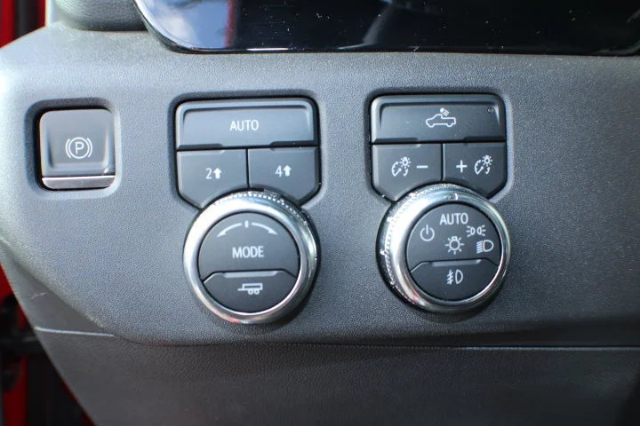 Certified Used 2024 Cardinal Red GMC Elevation image 7