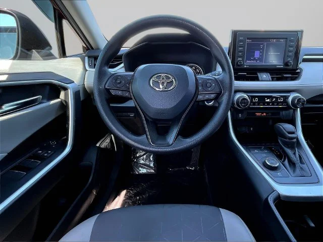 Used 2022 Red Toyota XLE image 8