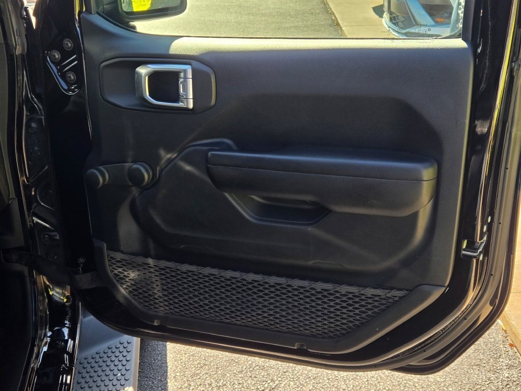 Used 2021 Black Clearcoat Jeep Unlimited Willys image 4