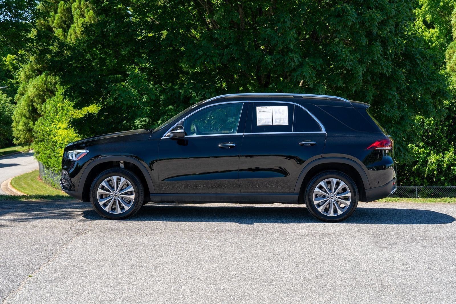 Used 2022 Black Mercedes-Benz 450 4MATIC® image 4