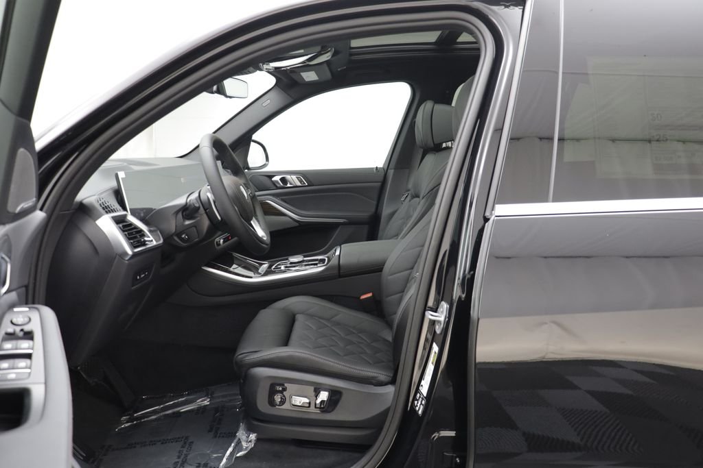 New 2026 Black Sapphire Metallic BMW xDrive40i image 6