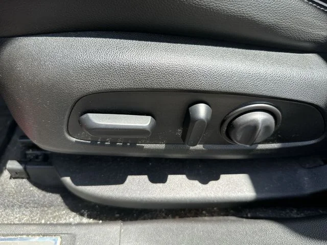 Used 2019 Red GMC Denali image 16