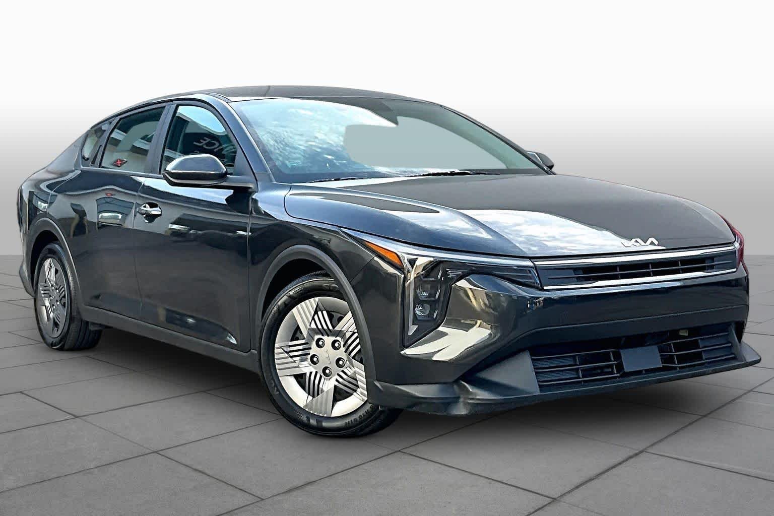 Pre-Owned 2025 Kia K4 LX