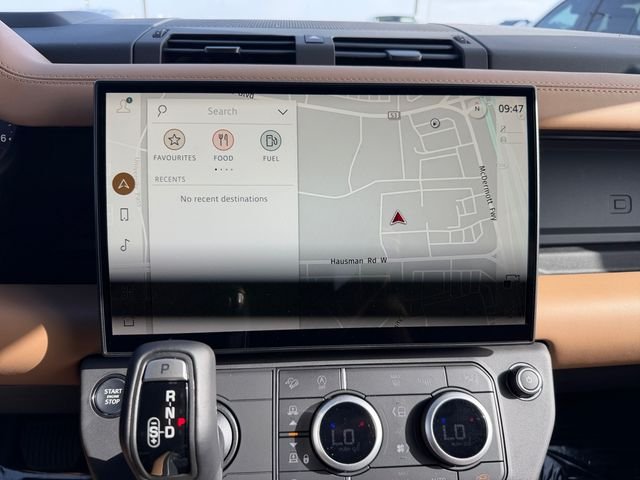 New 2026 Santorini Black Land Rover X-Dynamic SE image 20