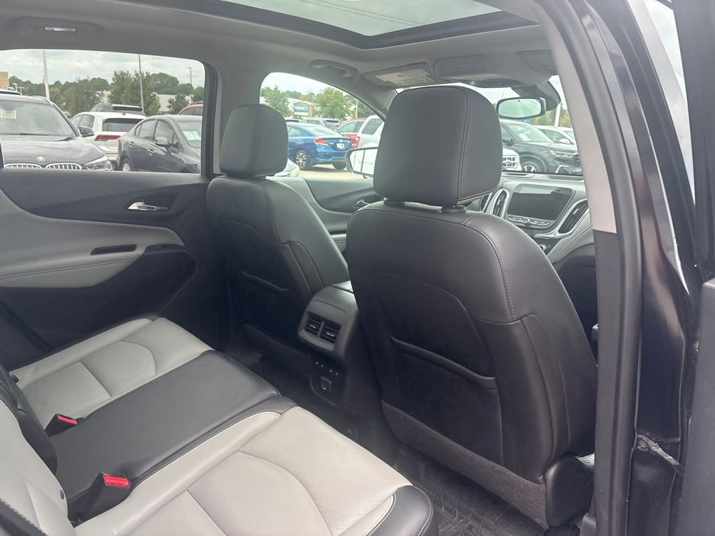 Used 2020 Midnight Blue Metallic Chevrolet Premier image 32