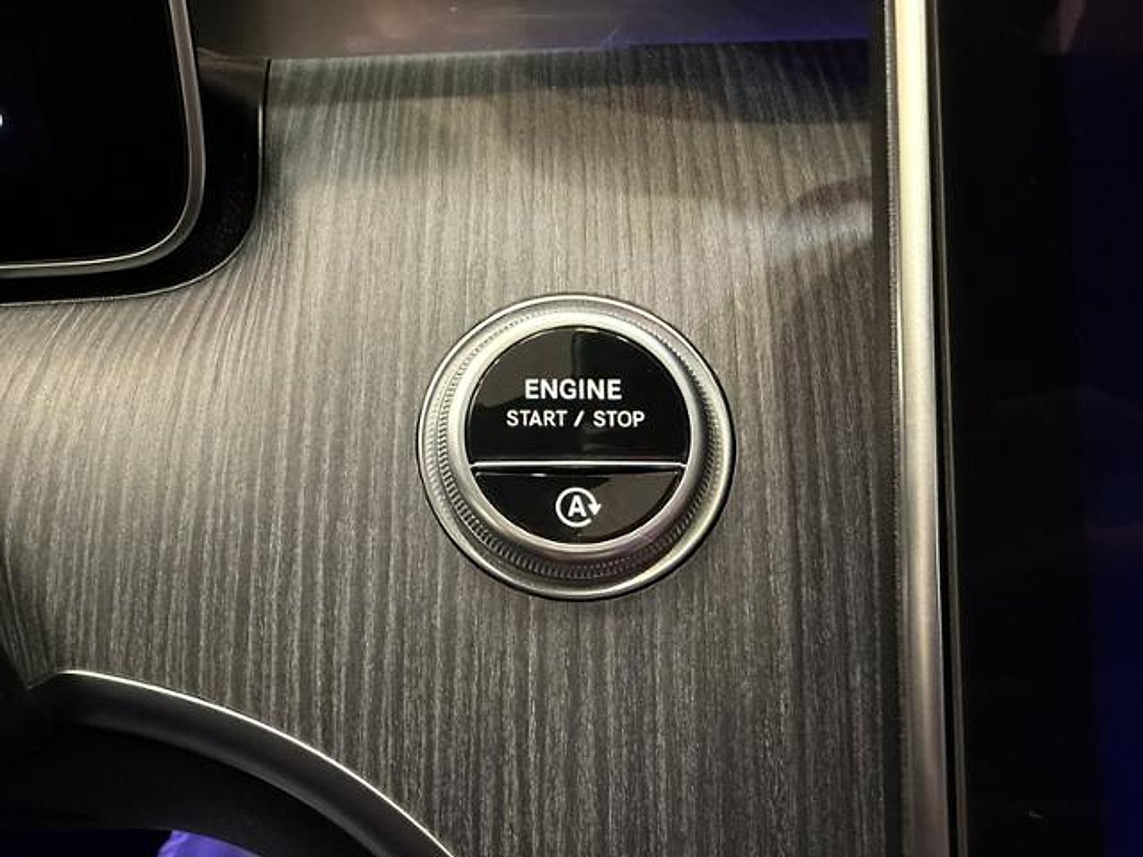 Used 2025 Graphite Grey Metallic Mercedes-Benz  image 22