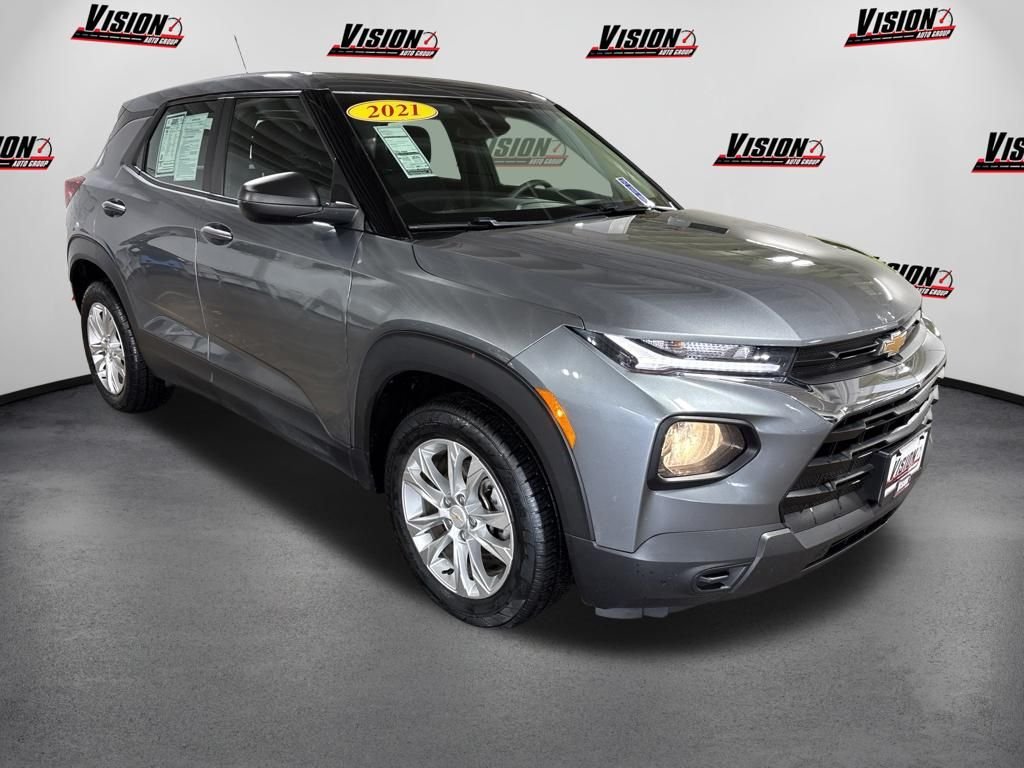 Used 2021 Gray Chevrolet LS image 3