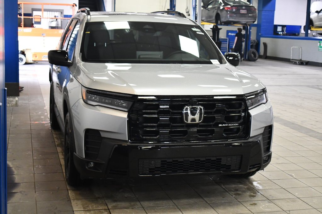 New 2026 Solar Silver Metallic Honda Black Edition image 3