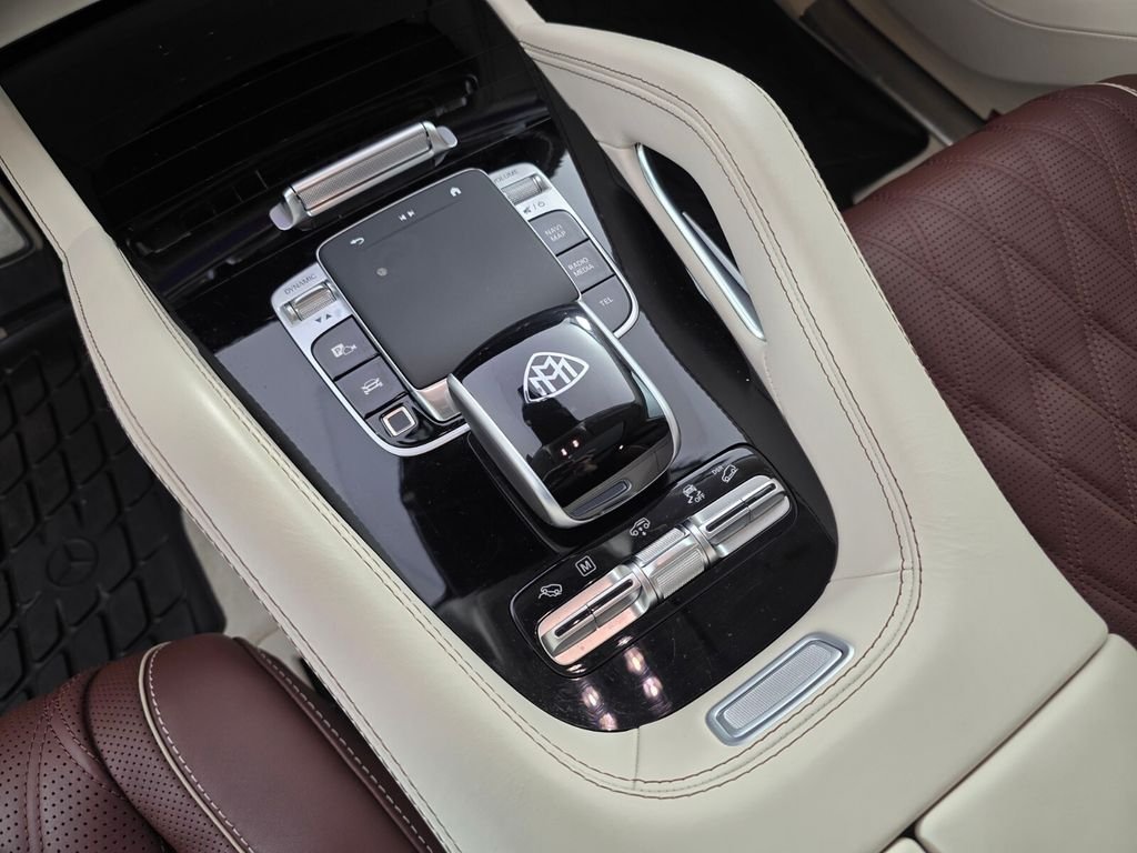 Certified Used 2025 Black Mercedes-Benz Maybach GLS 600 image 27