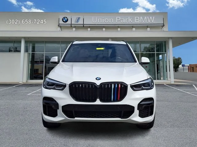 Certified Used 2023 Alpine White BMW M50i image 2