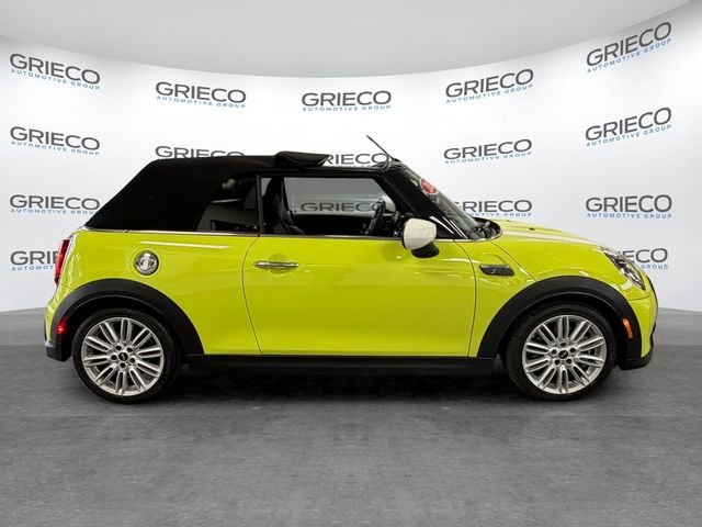 Used 2024 Yellow MINI Signature image 8