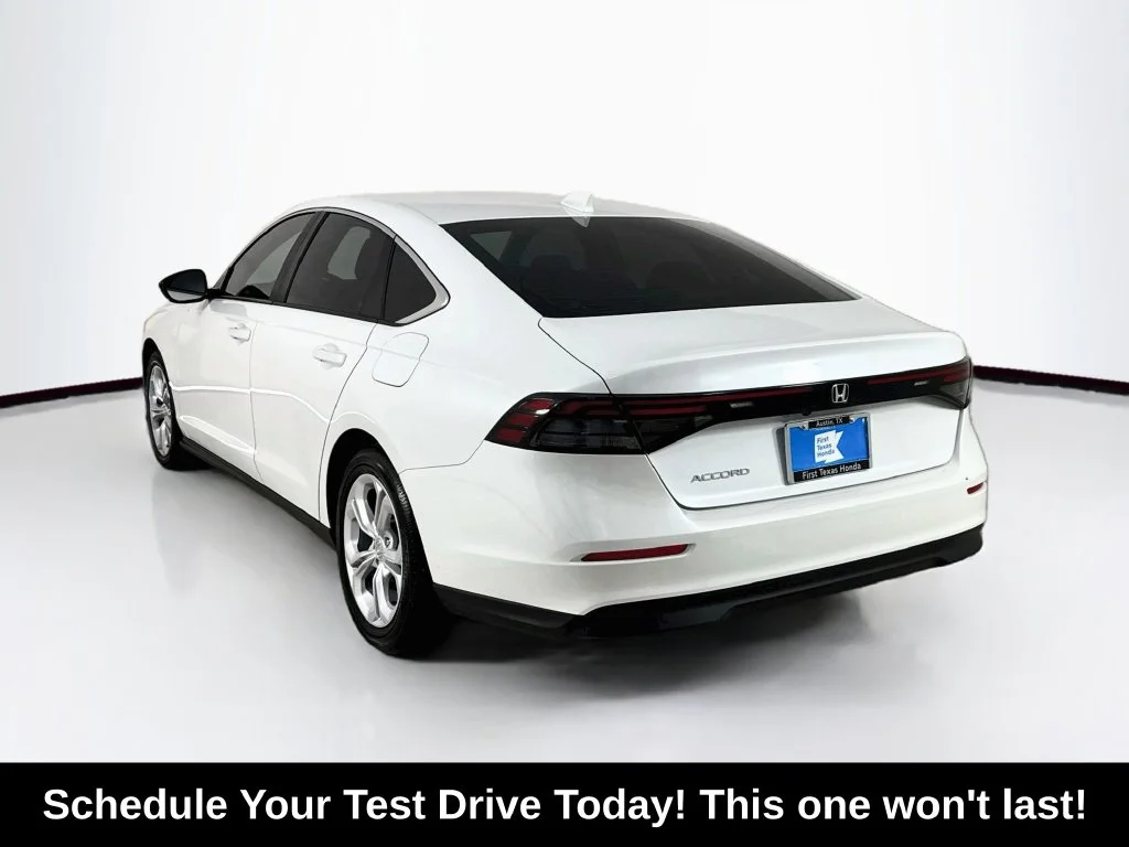 Used 2026 Platinum White Pearl Honda LX image 5