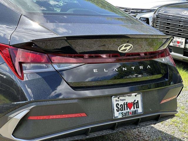 New 2026 Black Hyundai SEL Sport image 11