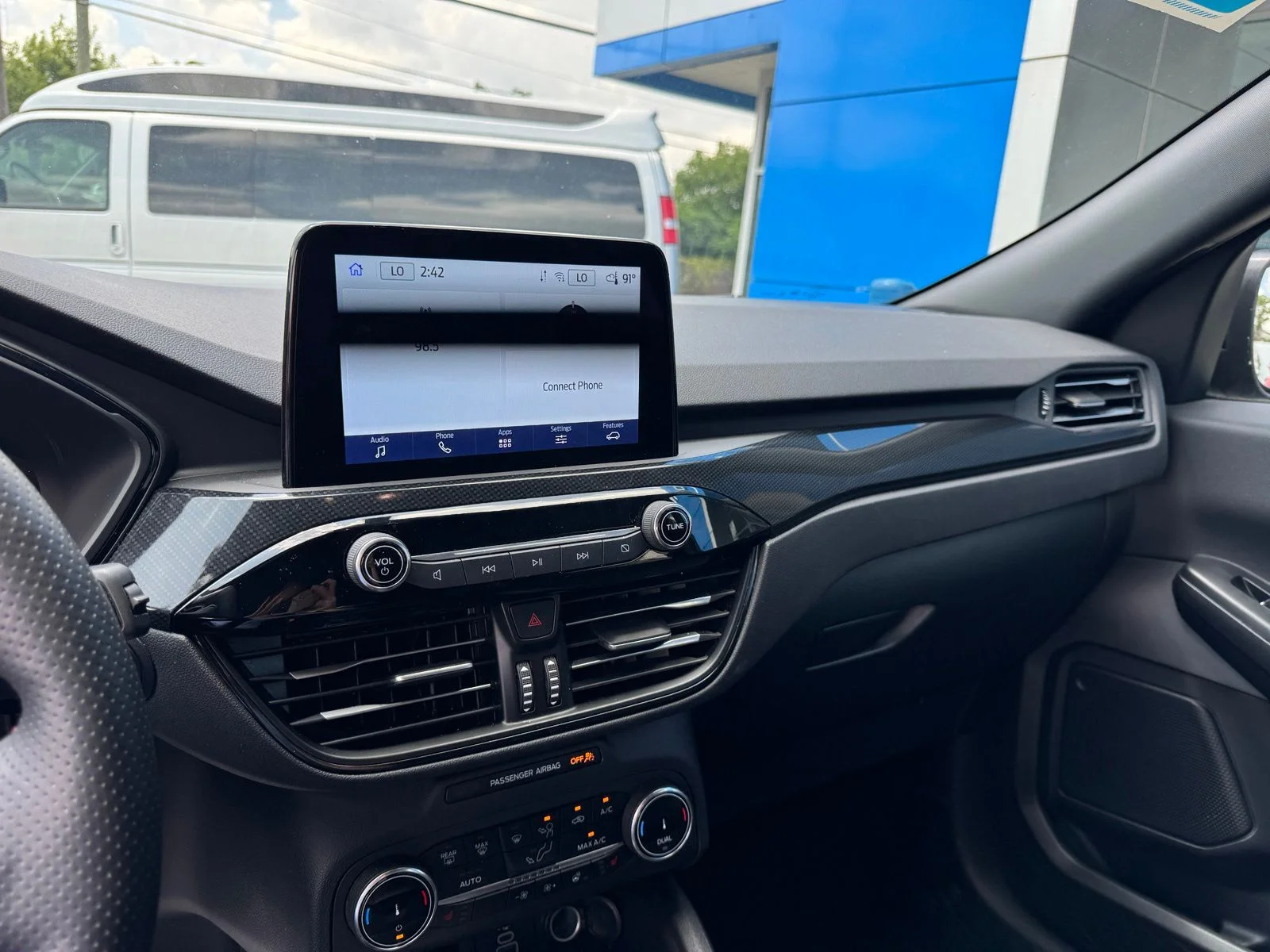 2025 Ford Escape ST-Line Select - Photo 13