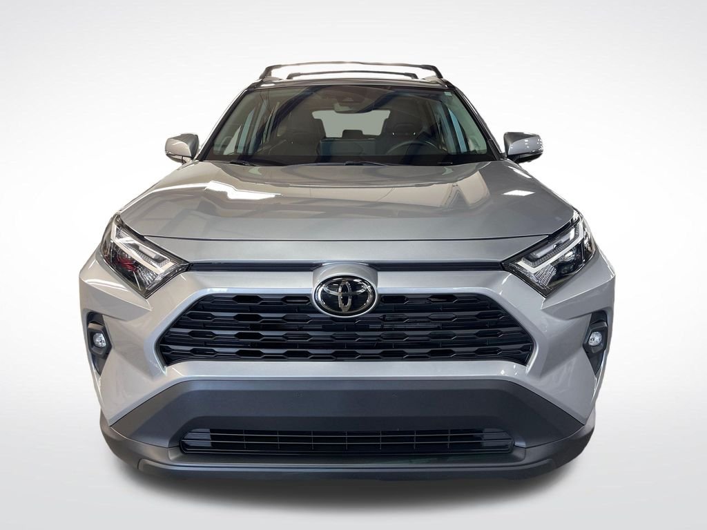 Used 2024 Silver Toyota XLE Premium image 8