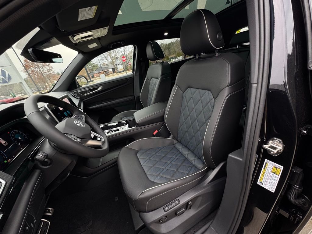 2026 Volkswagen Atlas Cross Sport SEL Premium R-LINE - Photo 23
