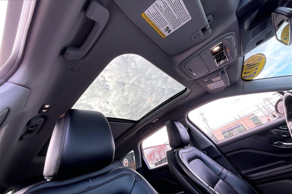 2022 LINCOLN CORSAIR - Image 18