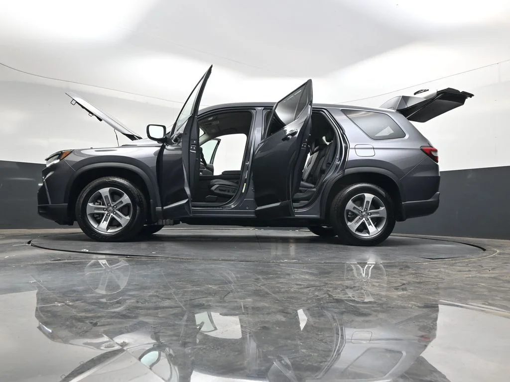 Certified Used 2025 Modern Steel Metallic Honda EX-L image 54