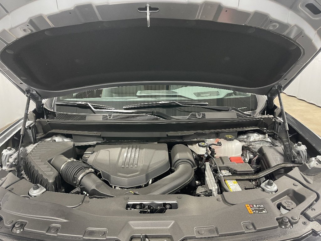 2025 GMC Acadia AT4 - Photo 15