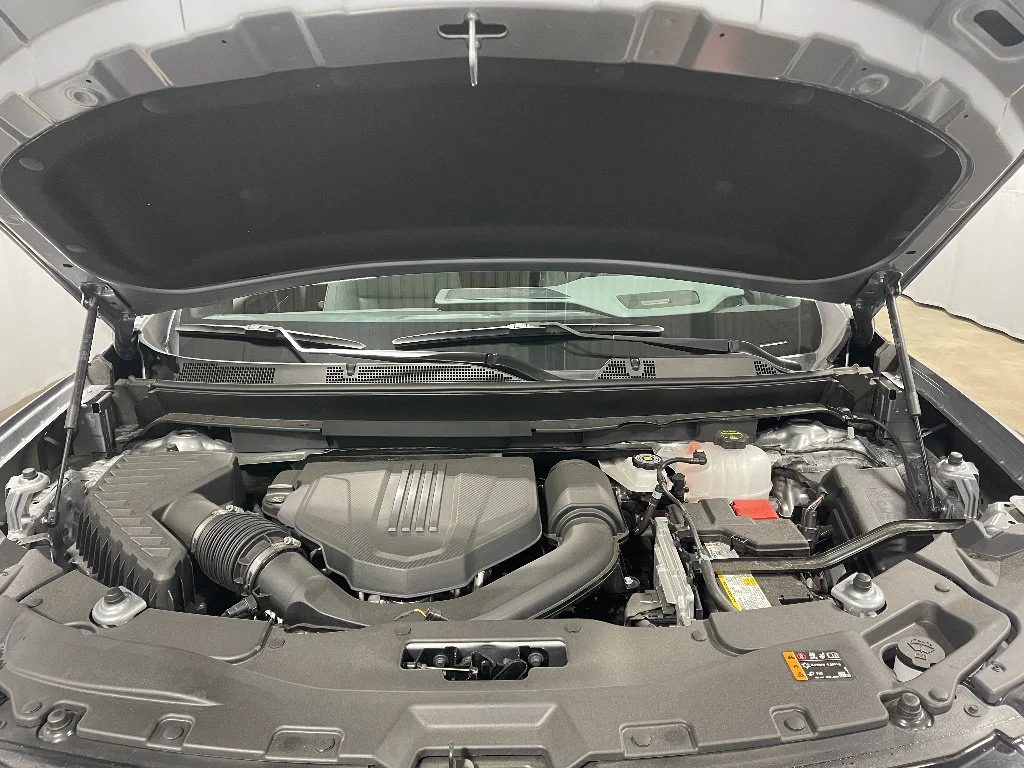 2025 GMC Acadia AT4 - Photo 15
