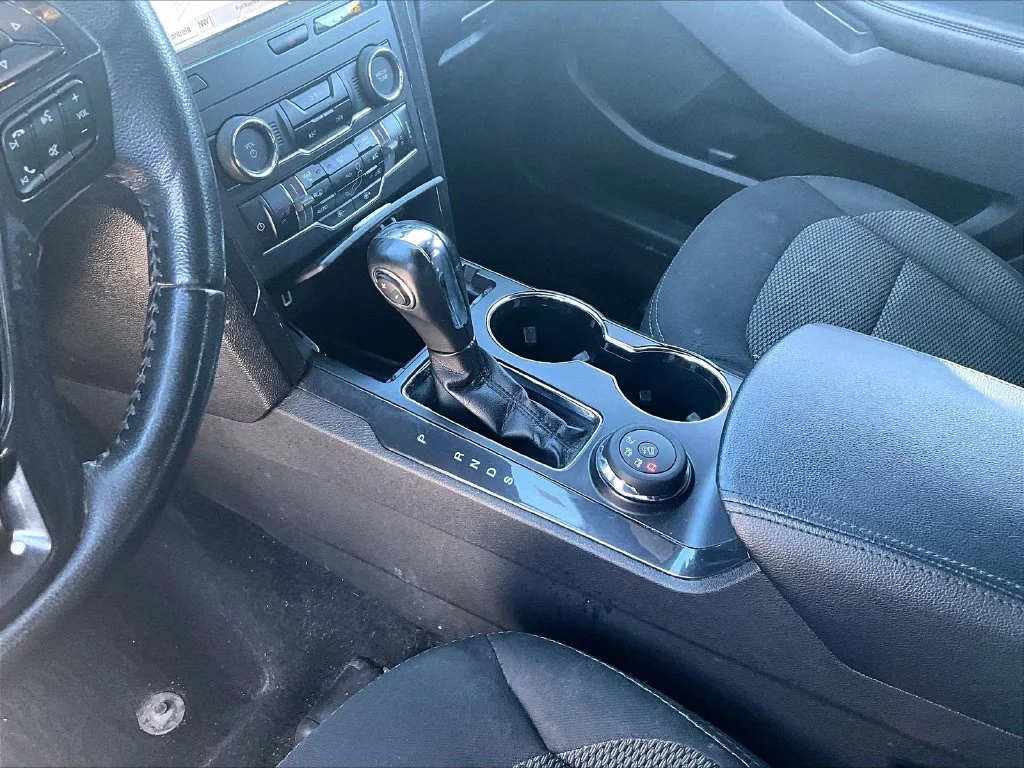 Used 2019 White Ford XLT image 16
