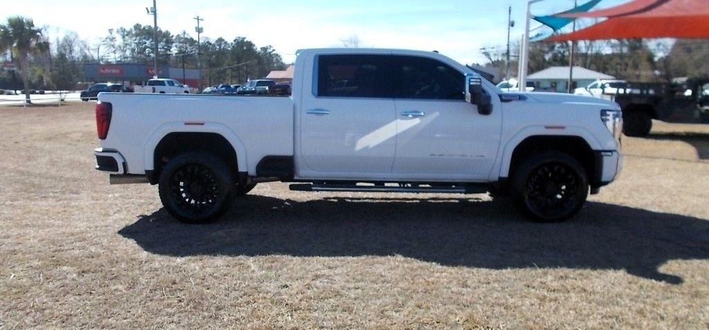 2024 GMC Sierra 4WD Crew Cab Standard Box Denali's photo