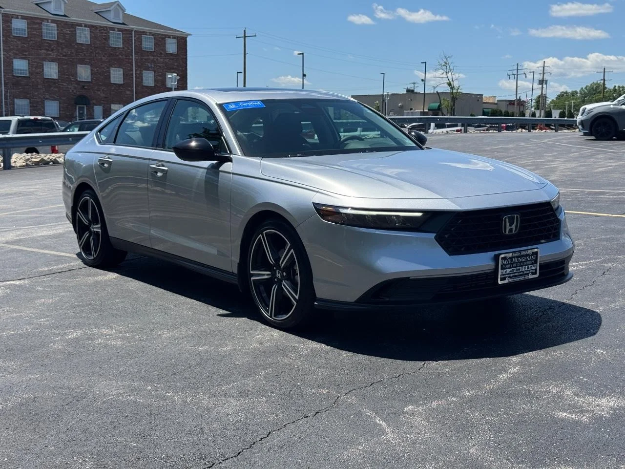 Certified Used 2026 Solar Silver Metallic Honda SE image 2