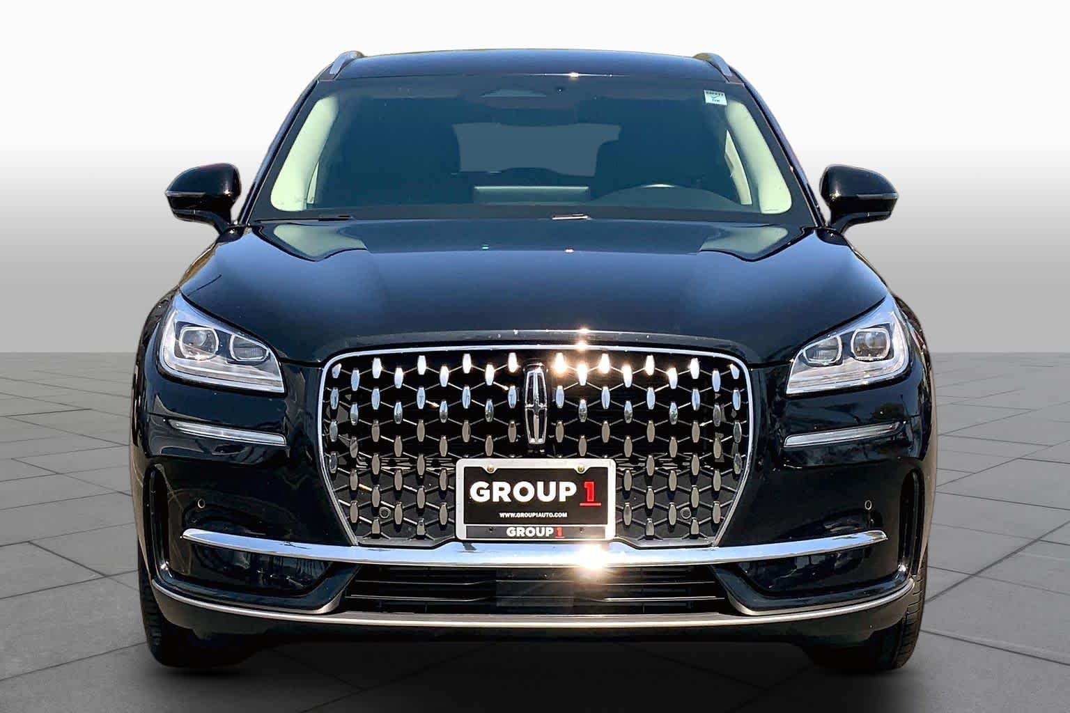 Used 2024 Infinite Black Metallic Clearcoat Lincoln Reserve image 3