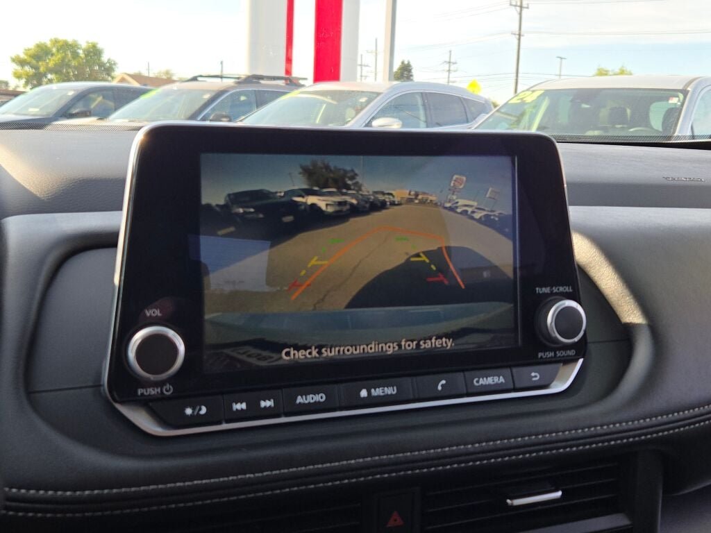 2025 Nissan Rogue SV - Photo 27