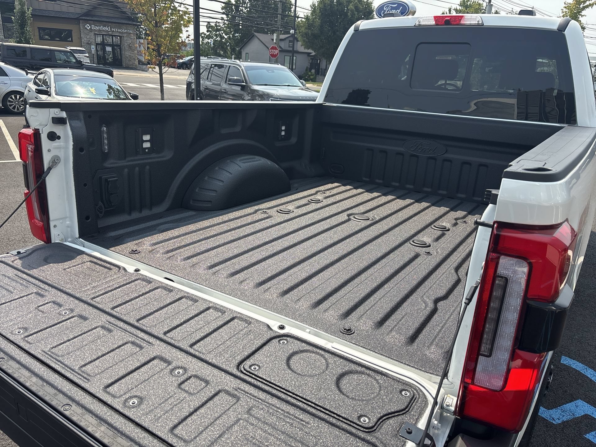 New 2026 Star White Metallic Tri-Coat Ford F-350® Platinum® image 21
