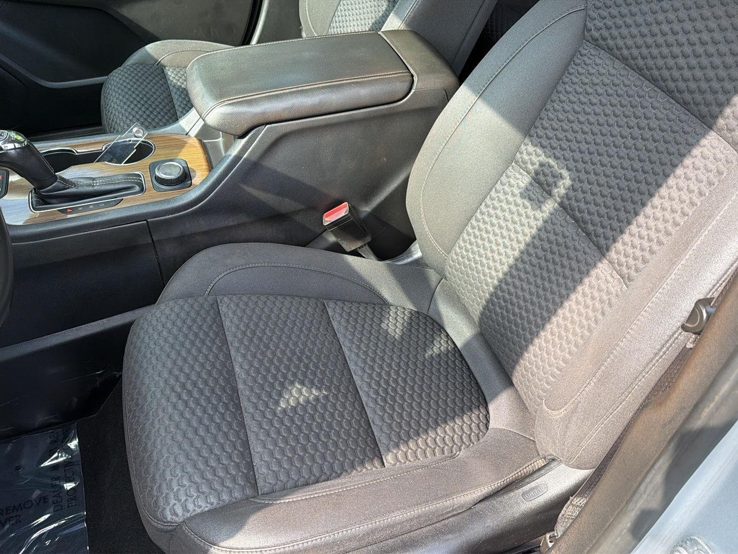 Used 2019 Quicksilver Metallic GMC SLE image 29