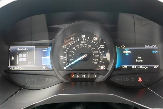 Used 2022 White Ford SEL image 20