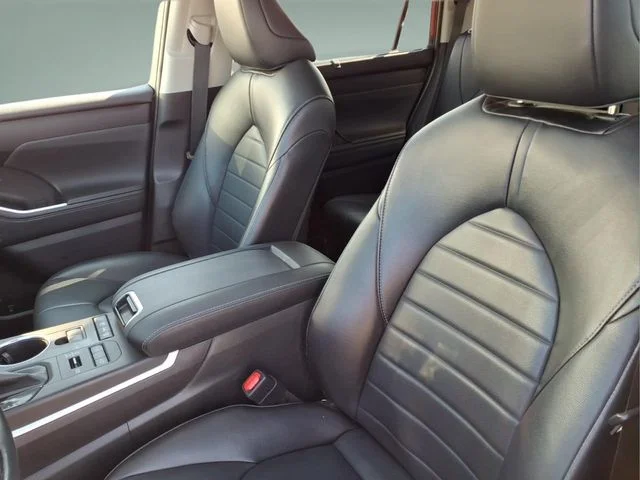 Used 2022 Red Toyota XLE image 14