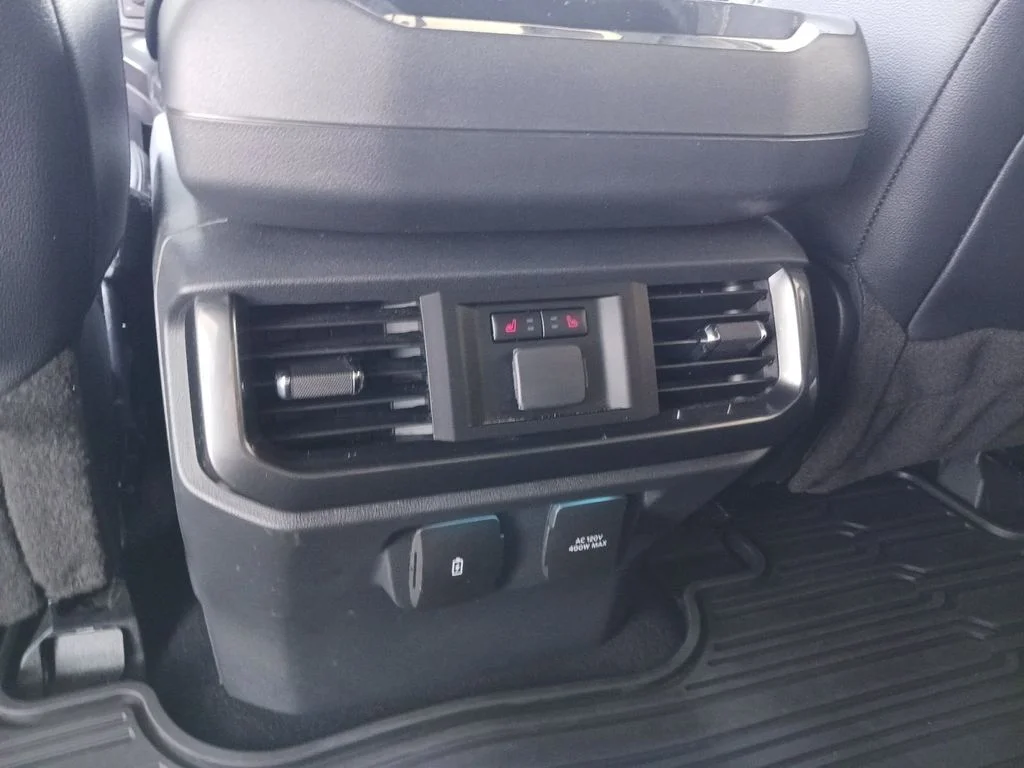 Used 2023 White Ford Lariat image 24