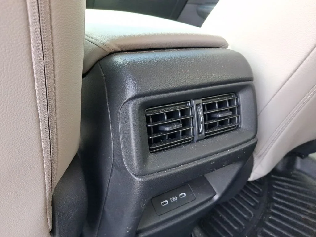 Used 2025 White Honda EX-L image 24