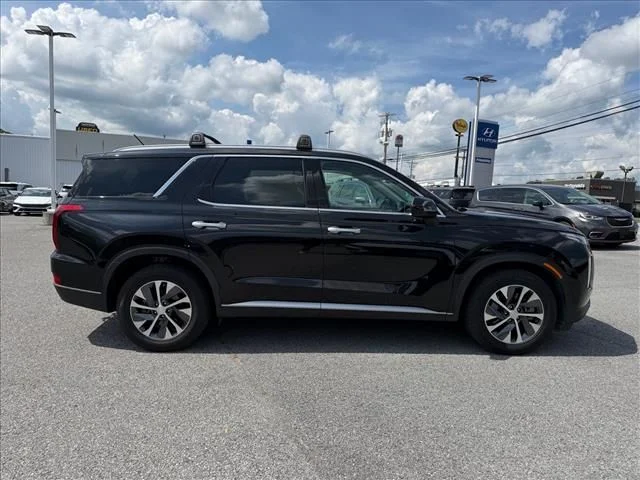 Used 2022 Black Hyundai SEL image 14