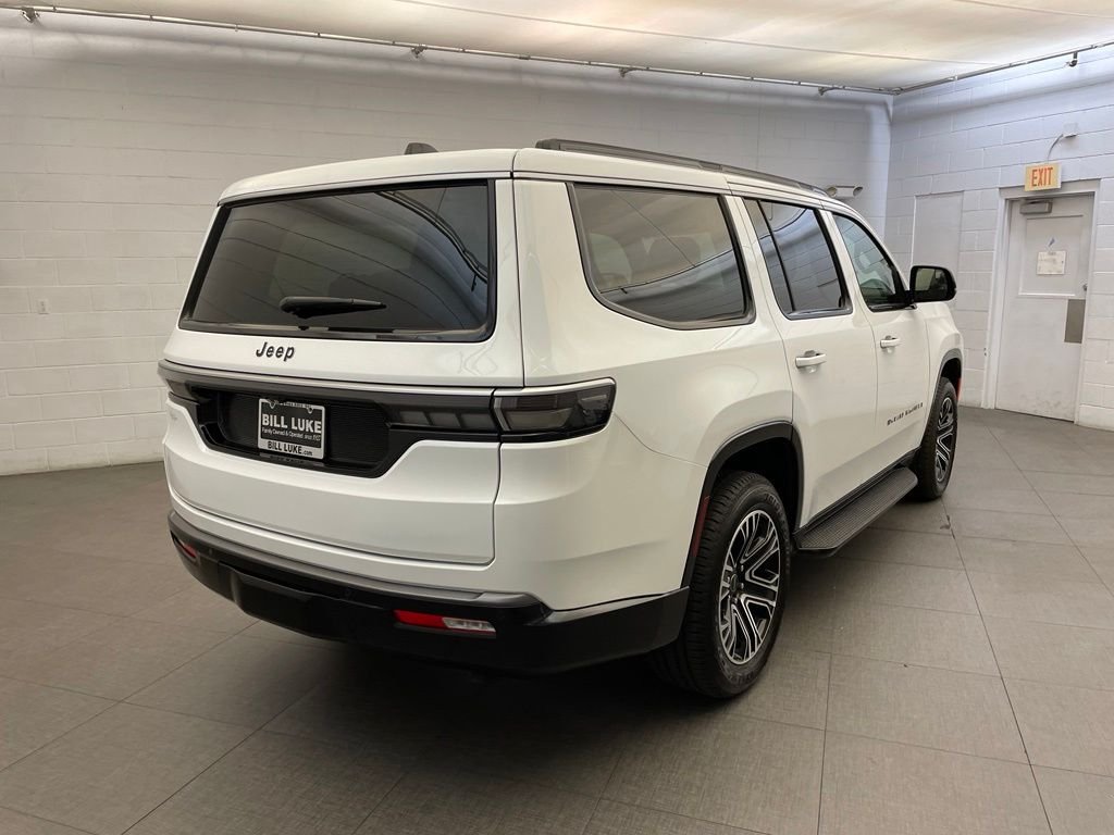 New 2026 Bright White Clear-Coat Exterior Paint Jeep  image 4
