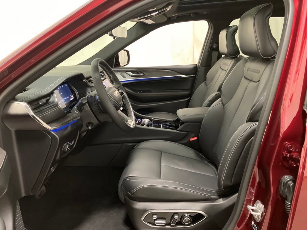 2025 Jeep Grand Cherokee L Overland - Photo 11