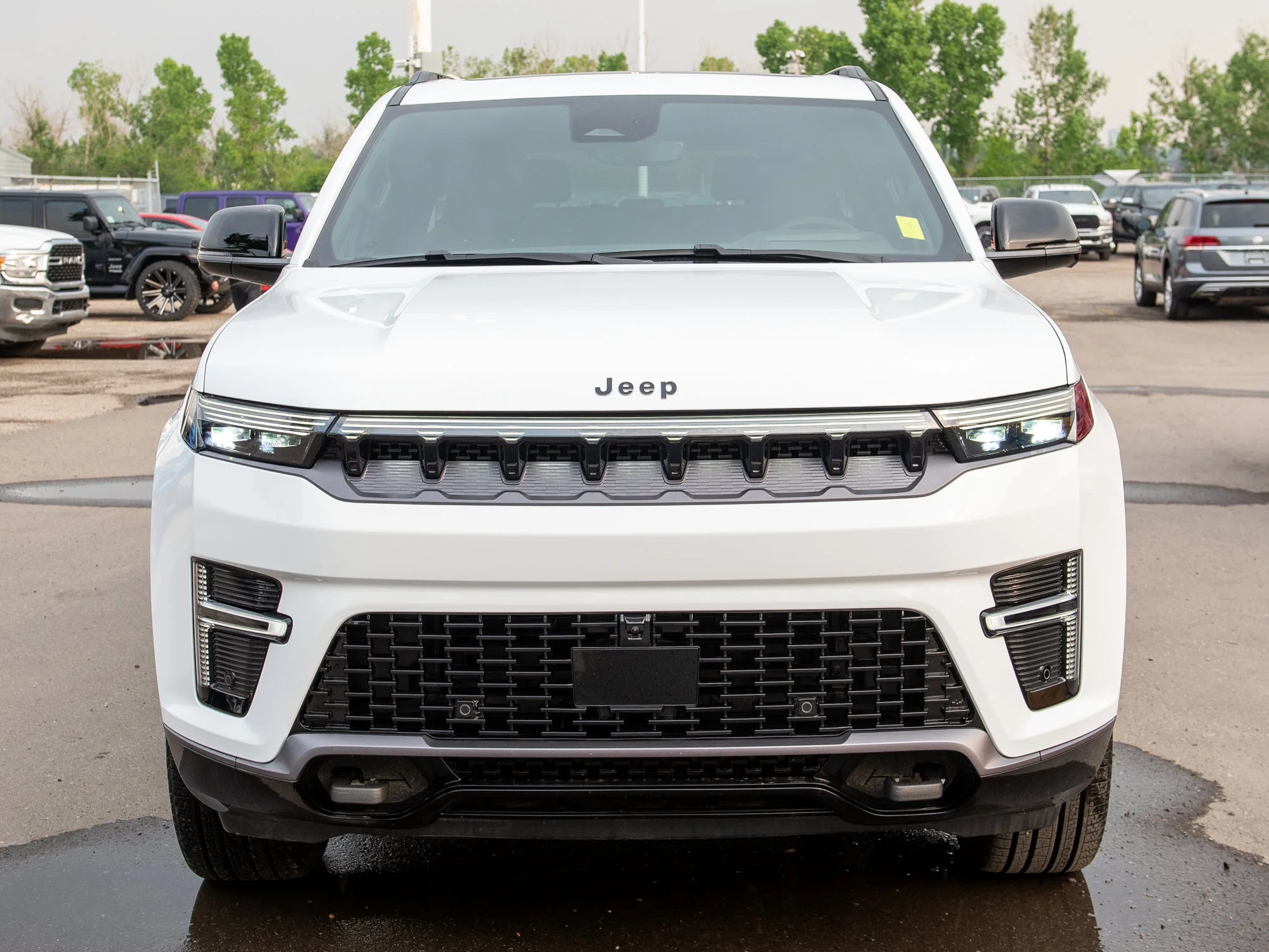 Certified Used 2026 White Jeep Limited Reserve* Twin-Turbo | 420 HP | Apple CarPlay | HD Trailer Tow | Running Boards image 9
