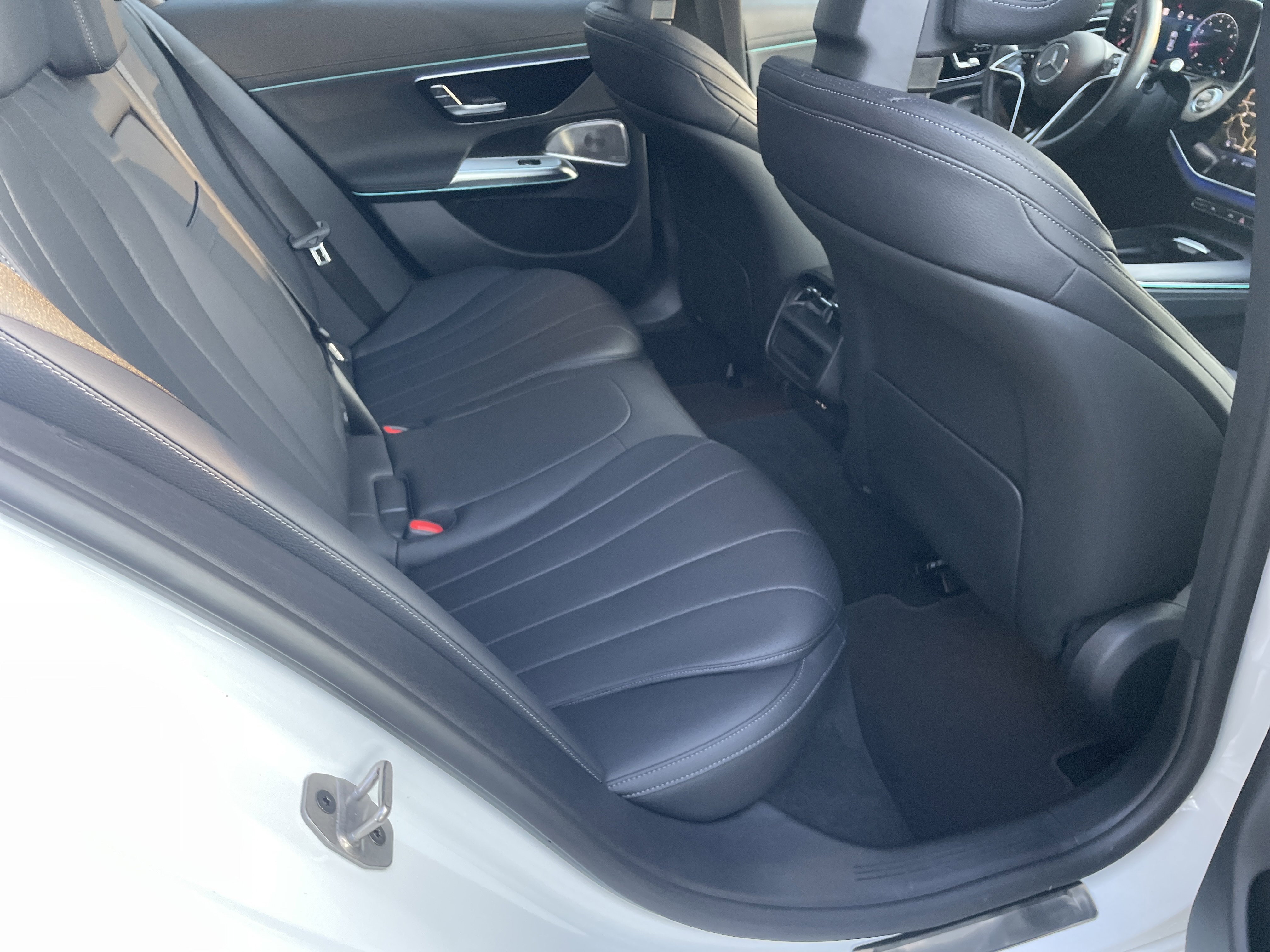 Certified Used 2025 Polar White Mercedes-Benz E 350 4MATIC® Sedan image 45