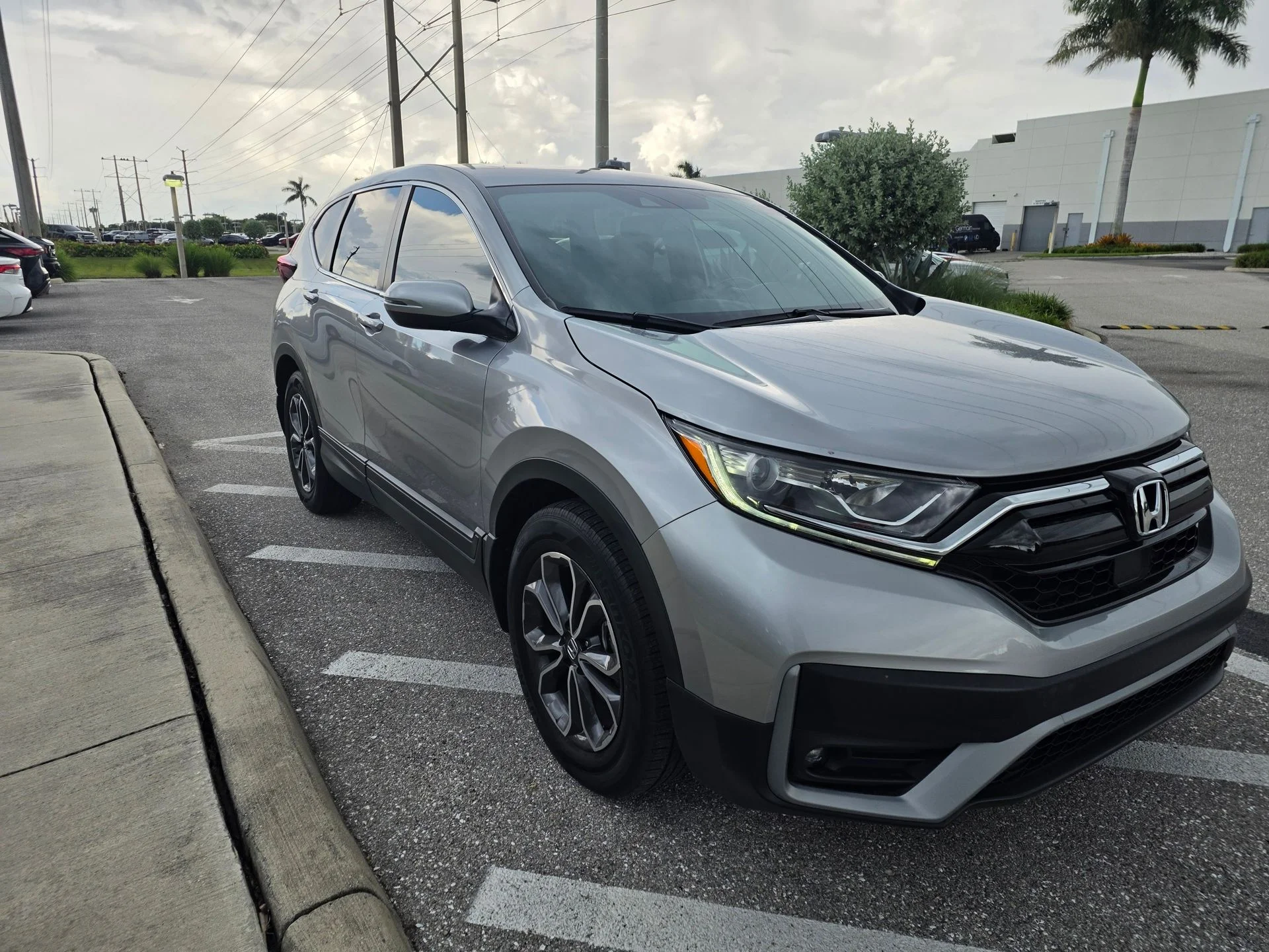 Used 2021  Honda EX-L image 3