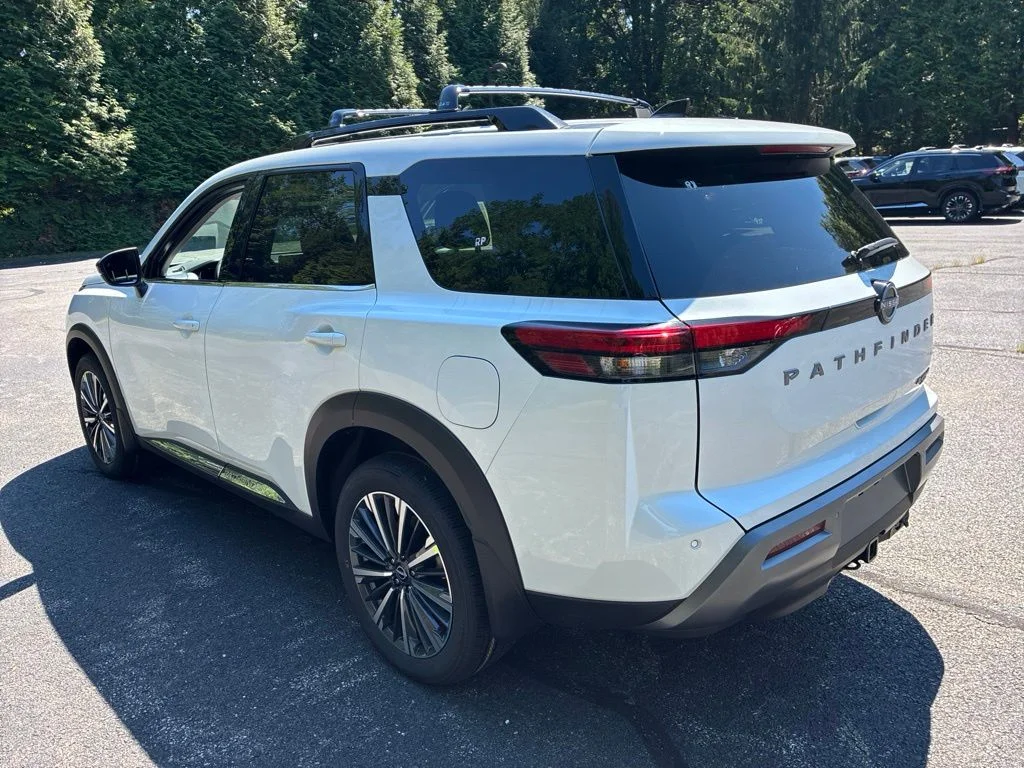 New 2026 Everest White Pearl TriCoat Nissan Platinum image 5