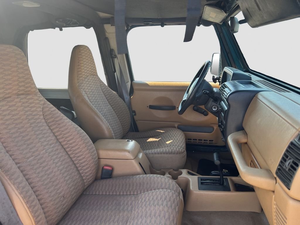 Used 1998  Jeep Sport image 25