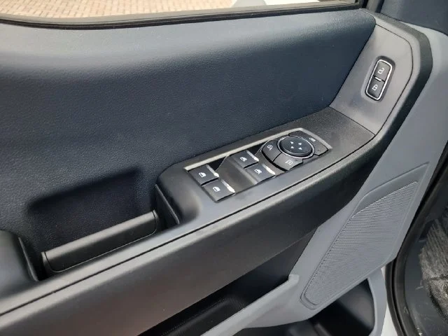 New 2025 Oxford White Ford XL image 20