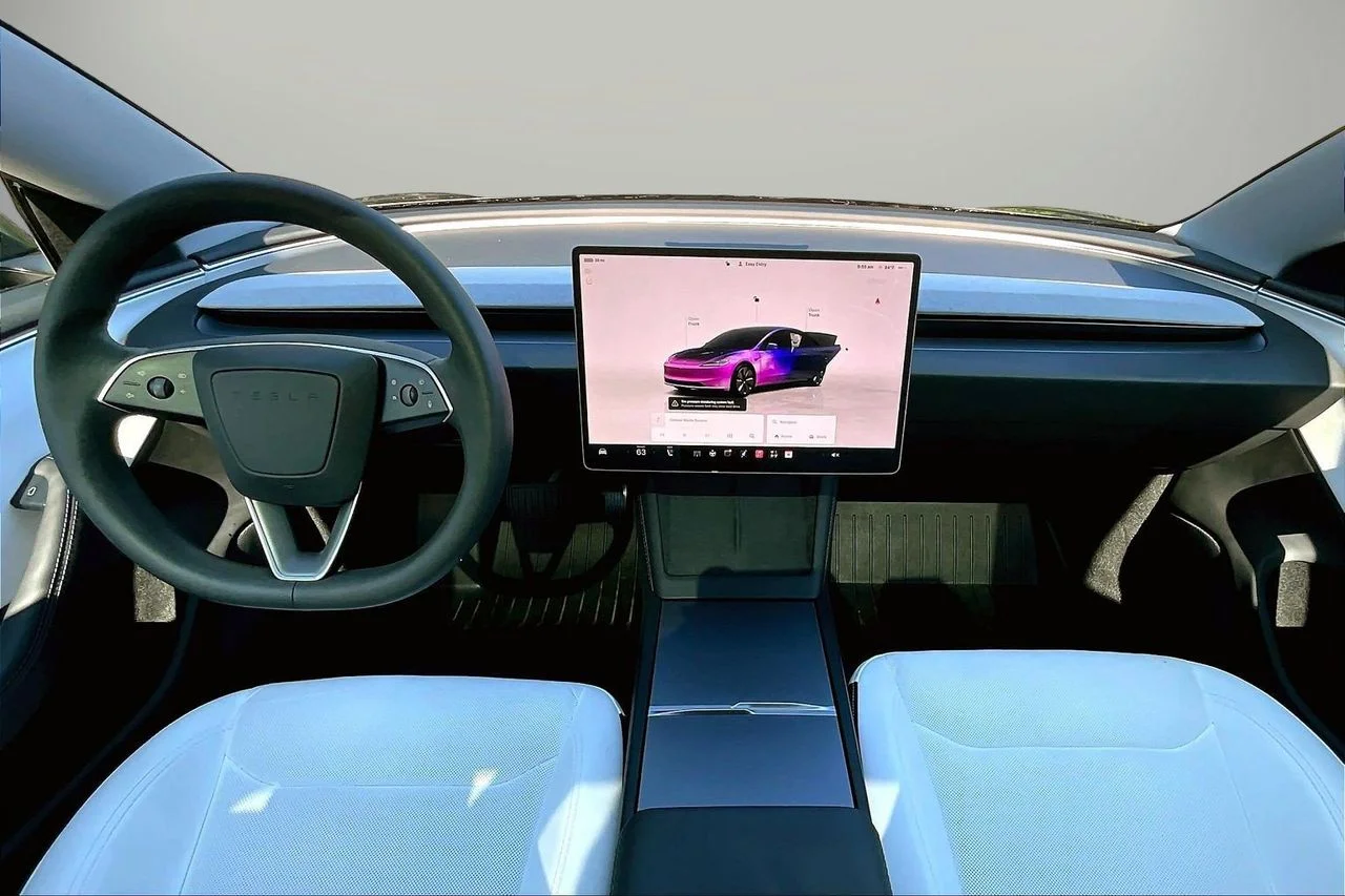 Used 2025  Tesla Long Range image 15