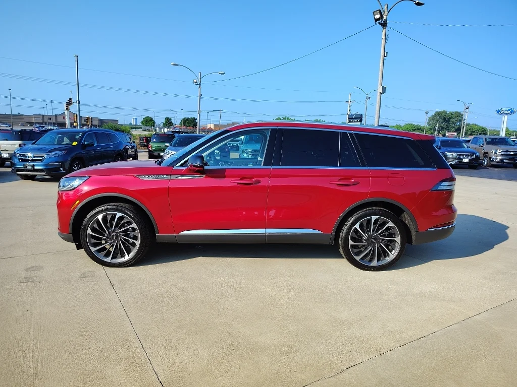 New 2026 Red Carpet Metallic Tinted Clearcoat Lincoln Reserve® image 2