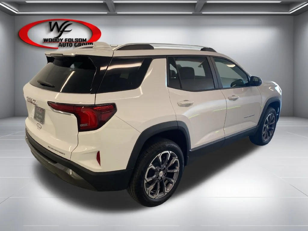 New 2027 Summit White GMC Elevation image 6