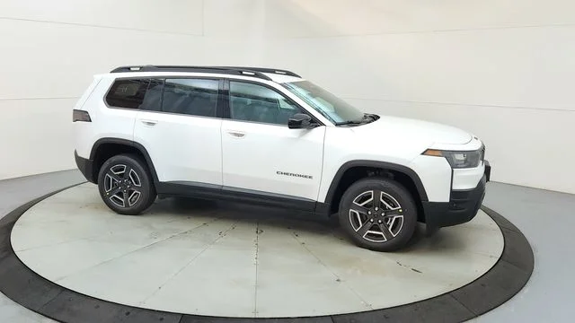 New 2026 Bright White Clear-Coat Exterior Paint Jeep Limited image 13