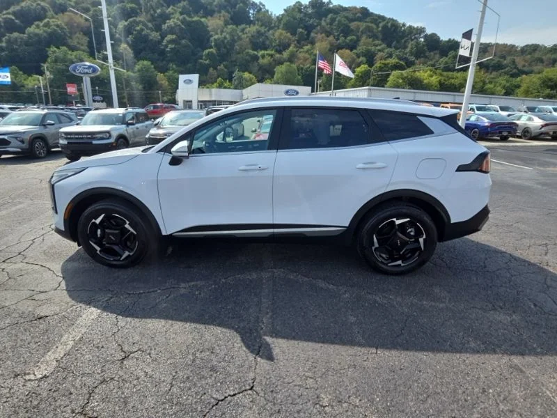 Used 2026 White Kia EX image 4